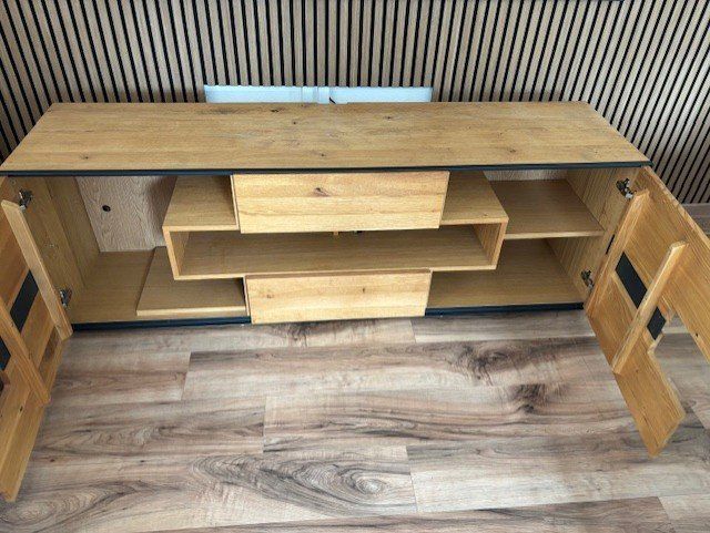 Mobili TV: Couchtisch und Lowboard Eichenholz  ( Linea Natura ) – Usato da Thalwil venduto da peterson17 2