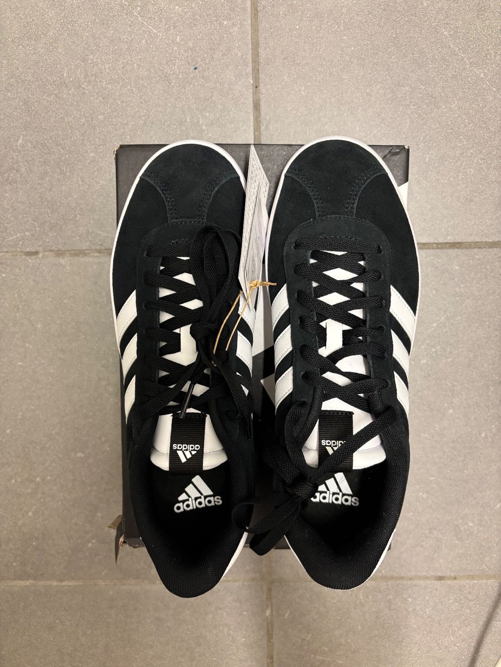 Adidas Herrenschuhe: Adidas Sneakers – Neu und originalverpackt aus Zürich von mc_mike77 1