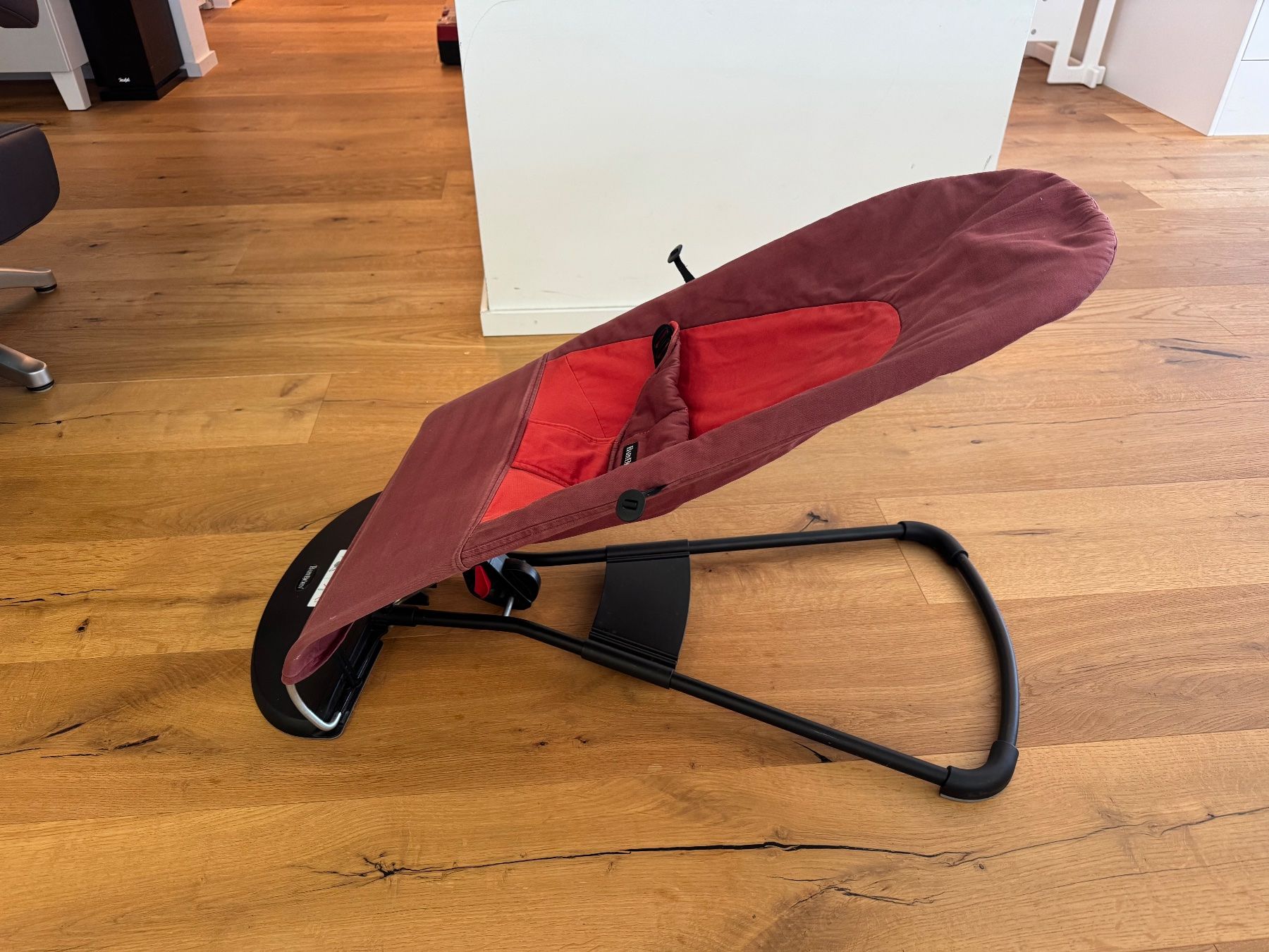 Babybjörn Wippen & Schaukeln: Babybjörn Wippe rot – Gebraucht aus Bachenbülach von Cheeria 1