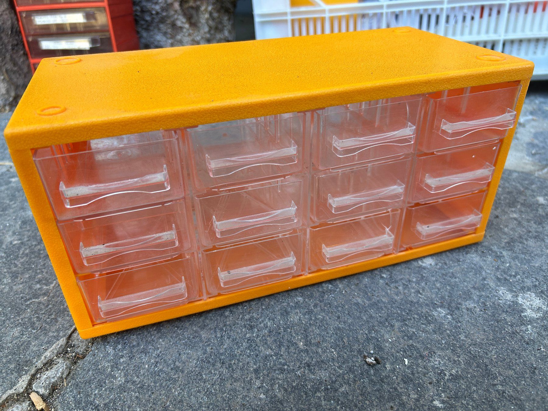 Behälter & Ähnliches: Sortiersystem / Schubladenbox / Sortimentskasten – Gebraucht aus Fribourg von Arastit
