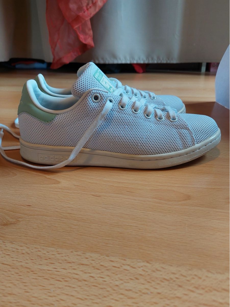 Adidas Damenschuhe: Chaussures Adidas Stan Smith pointure 40 – Gebraucht aus Épalinges von lola_vp_99 5