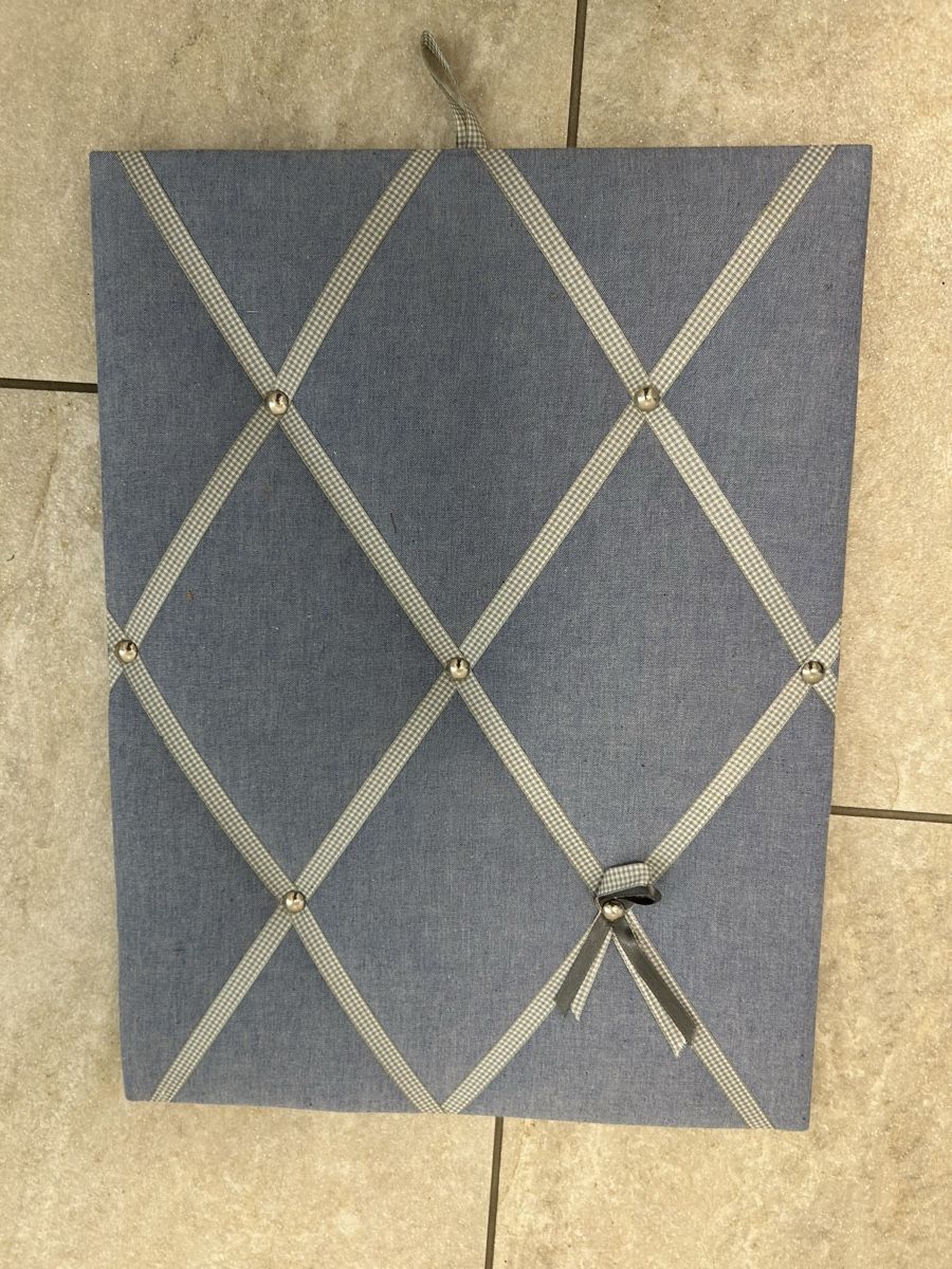 Alle Dekorationen: Pinnwand Stoff hellblau NEU 30 x 40 cm – Neu (gemäss Beschreibung) aus Zug von Gibbi80