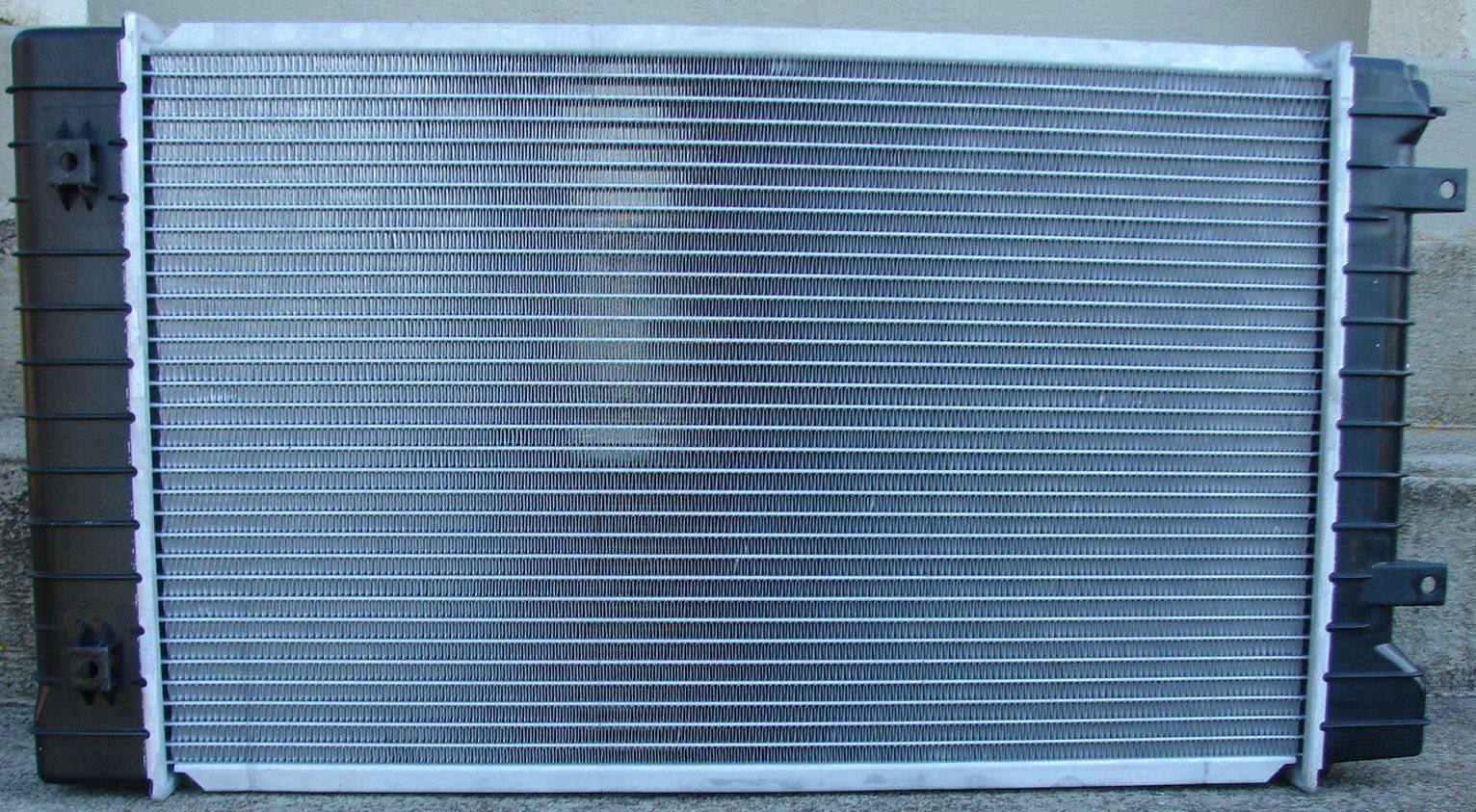 Chevrolet Tutti pezzi di ricambio auto: Kühler neu Chevy Cavalier/Pont. Sunbird – Usato da Bözberg venduto da Cruisinglion 1