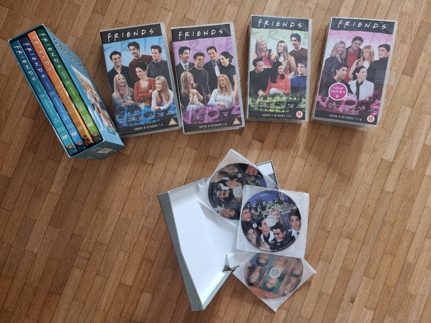 Tous les DVDs: videos – D'occasion à St.Gallen par EL03