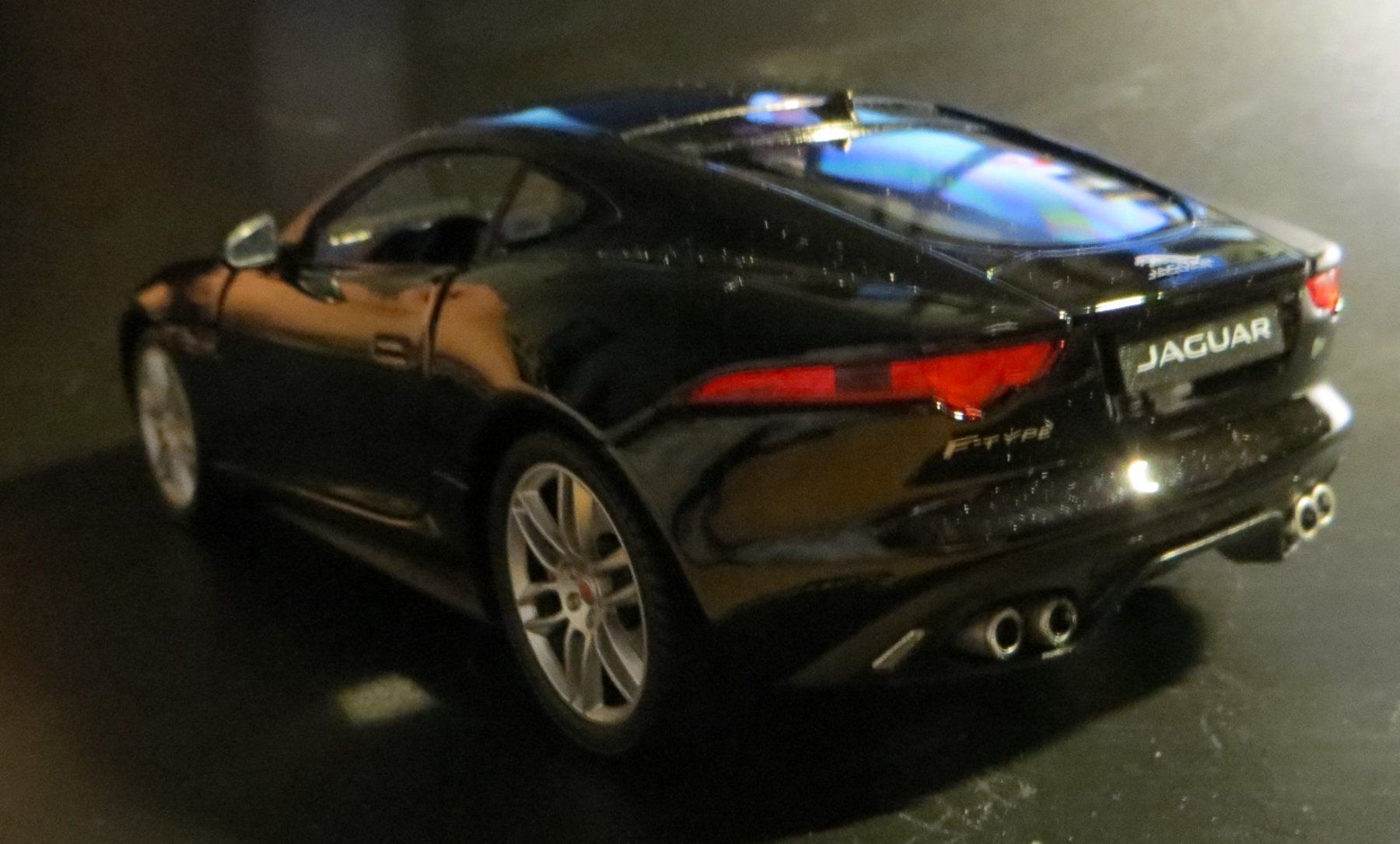 Welly Modellini d'auto: Jaguar F-Type – Usato da Herisau venduto da Simonalb 6