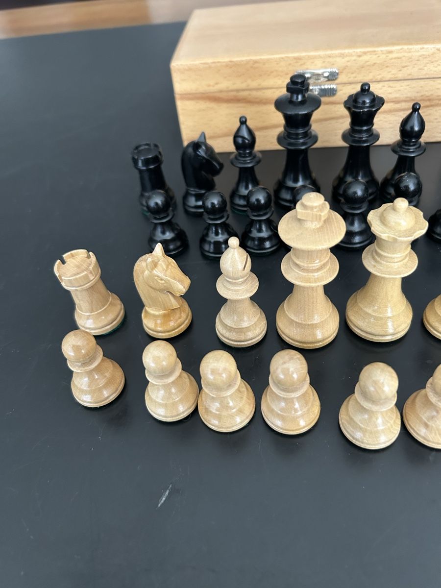 Spiele: Staunton Schachfiguren in Box – Gebraucht aus Zumikon von tuna007 1