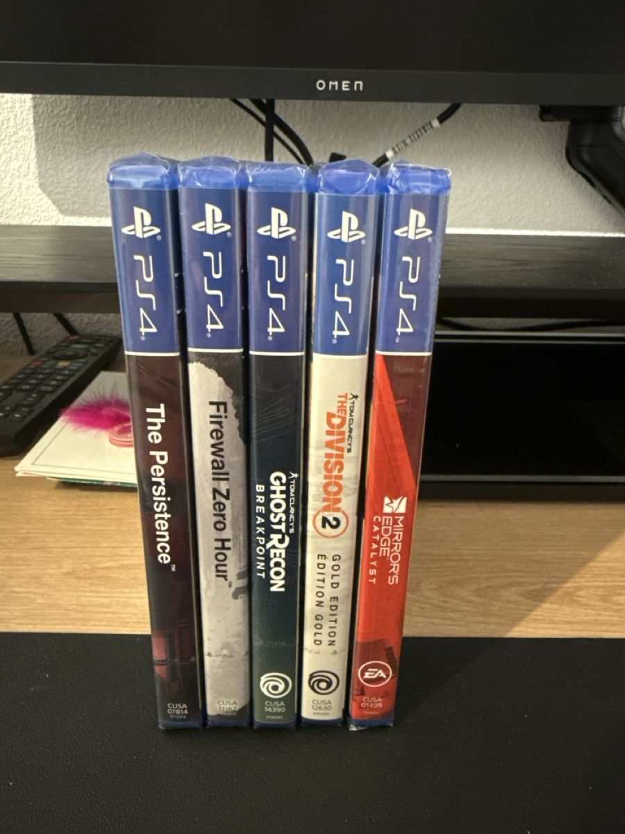 Sony Spiele: PS4 Spiele-Set: The Persistence, Firewall Zero Hour, Ghost R – Neu und originalverpackt aus Fischbach-Göslikon von n4pulit4n