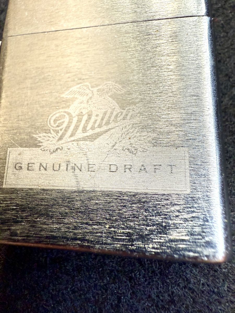 Zippo Accendini: Vintage Zippo Miller Genuine Draft – Usato da Schattenhalb venduto da Oodaaq 1