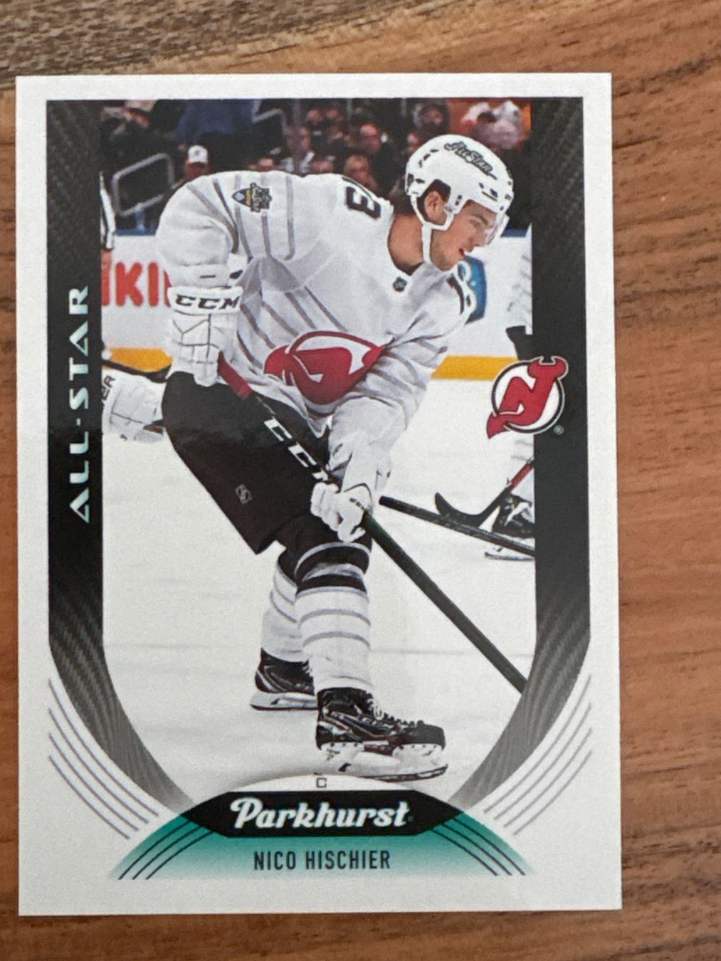 NHL Carte collezionabili: UD Parkhurst #226 Nico Hischier NJ Devils – Usato da Grüningen venduto da Peterpan99