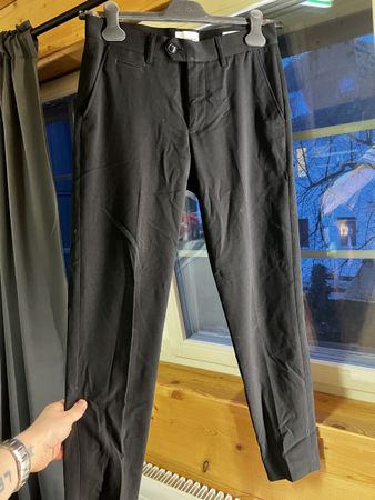 Lindbergh Ankle Grazer Trousers, Black, Size XS, Slim Fit.