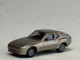VE1- Herpa Porsche 944 goldmetallic