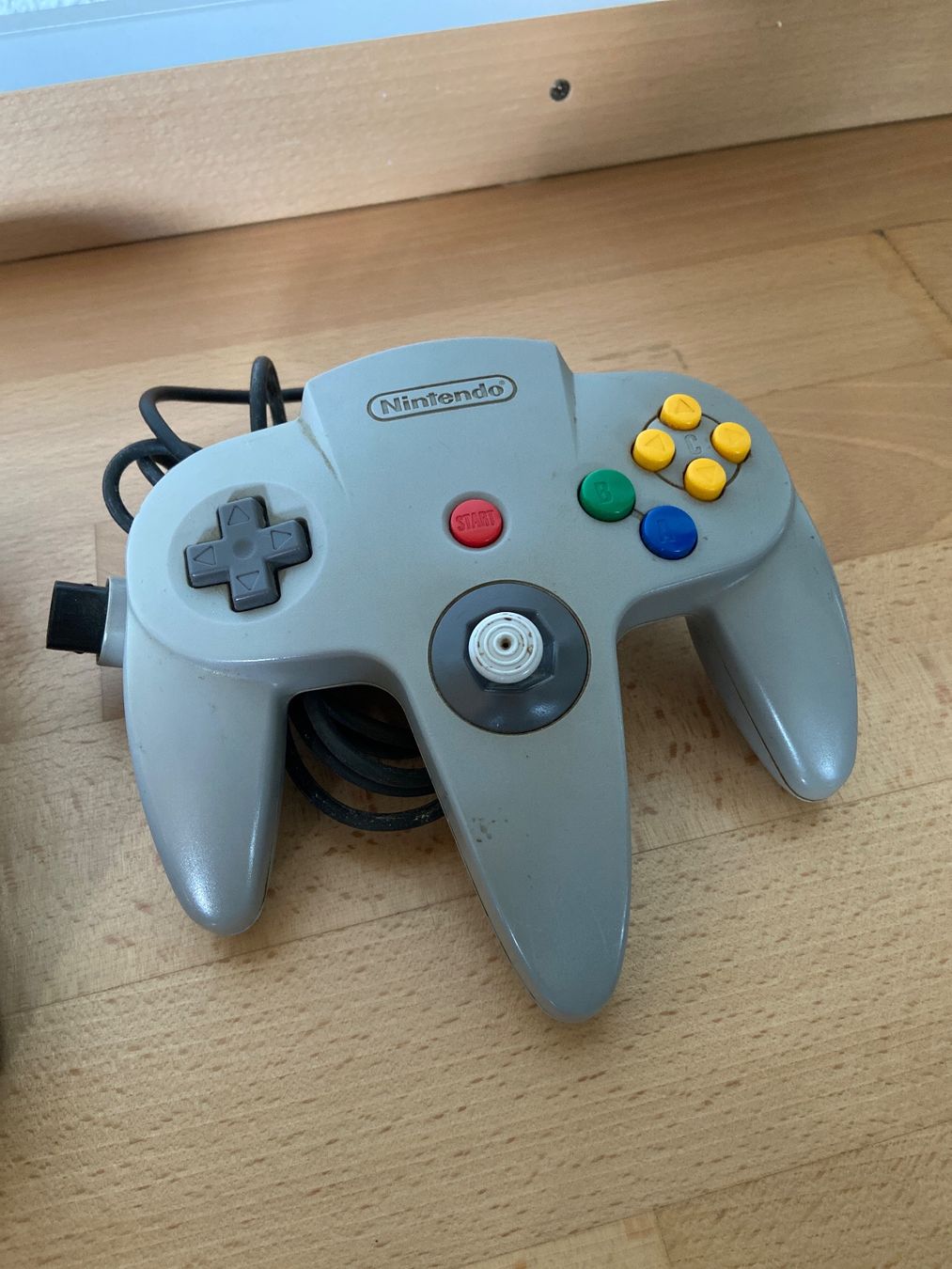 Nintendo Console: Nintendo 64 / N64 - Konsole, Controller, Kabel & Games – Usato da Frauenfeld venduto da golfdude 3