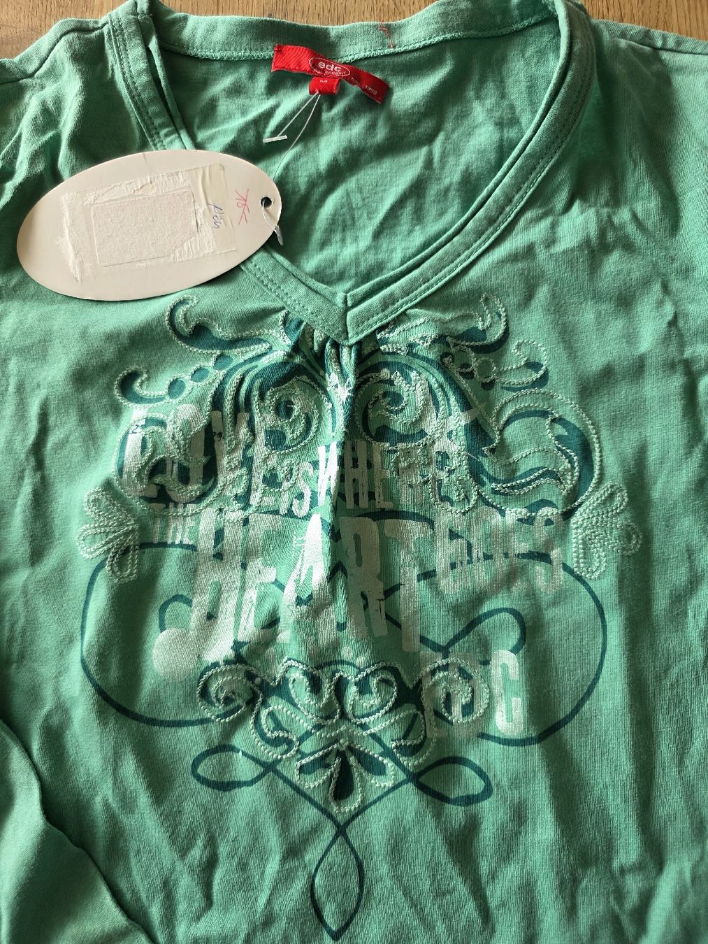 Pullover & Sweatshirts: Pulover Kinder Grösse M  – Gebraucht aus Altstätten SG von Carrybones 1