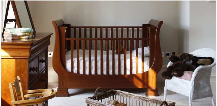 Letti: Beautiful and practical SIMON HORN extended cot bed – Usato da Grund b. Gstaad venduto da PlageNeige