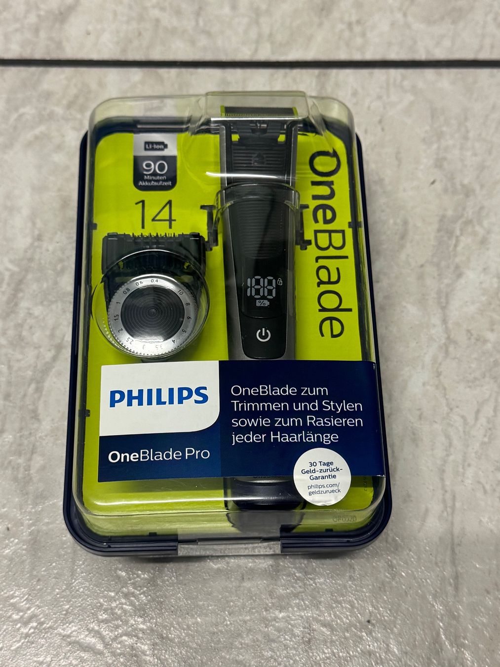 Philips Rasoi & Lamette da barba: Phillips Oneblade Pro QP 6520/20 – Nuovo (secondo la descrizione) da Kaiseraugst venduto da Drasa