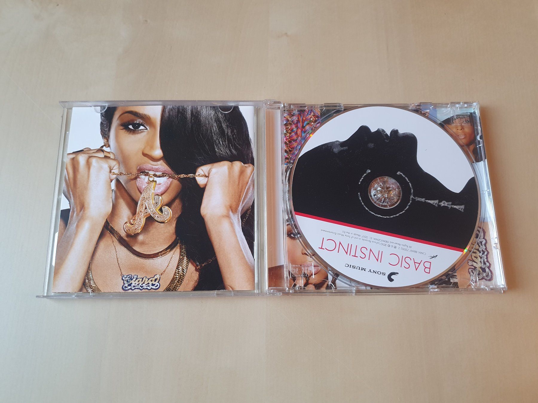 CDs: Ciara Basic Instinct – Gebraucht aus Stansstad von collectorsshop 2