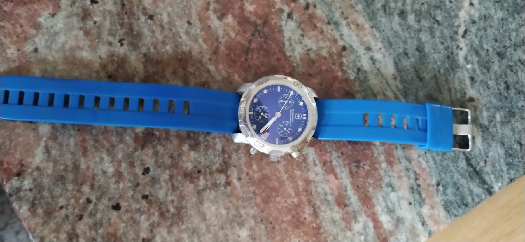 Victorinox Montres: Viktorinox Uhr – D'occasion à Thun par Rado-17 1