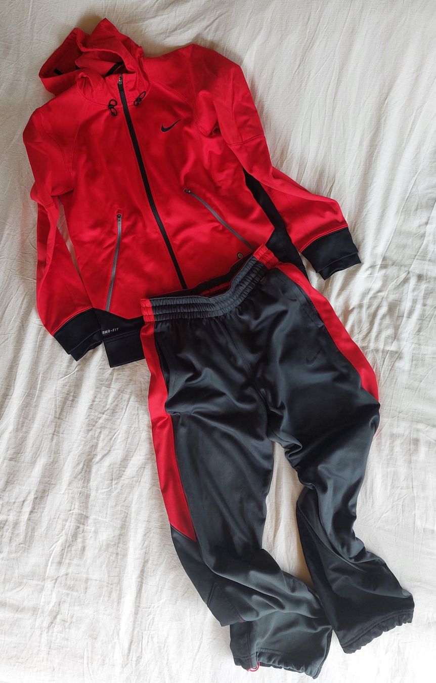 Nike Lotti di vestiti: Nike Trainingsanzug – Usato da Mettau venduto da Taeni93