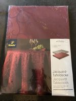 Rote Jacquard-Tischdecke 160x220cm