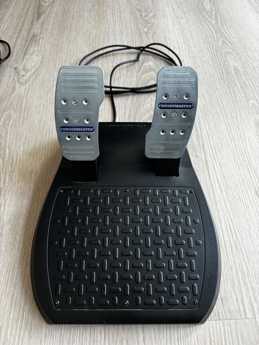 Thrustmaster Controller: Thrustmaster T300 RS – Gebraucht aus Zürich von eri_5qq9 5