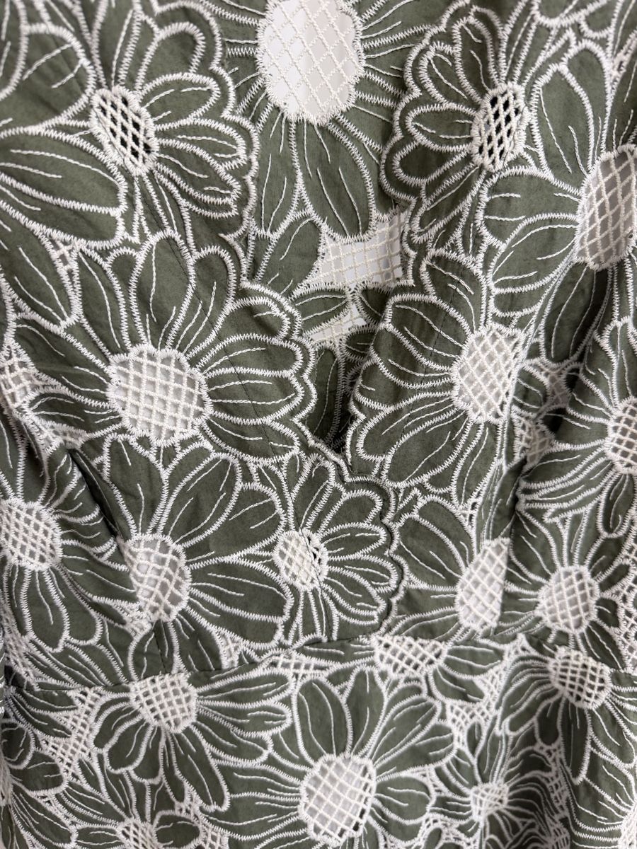 Sandro Vestiti: Sandro Flower Dress – Nuovo e nell'imballaggio originale da Hüttikon venduto da joe_7ckd 1