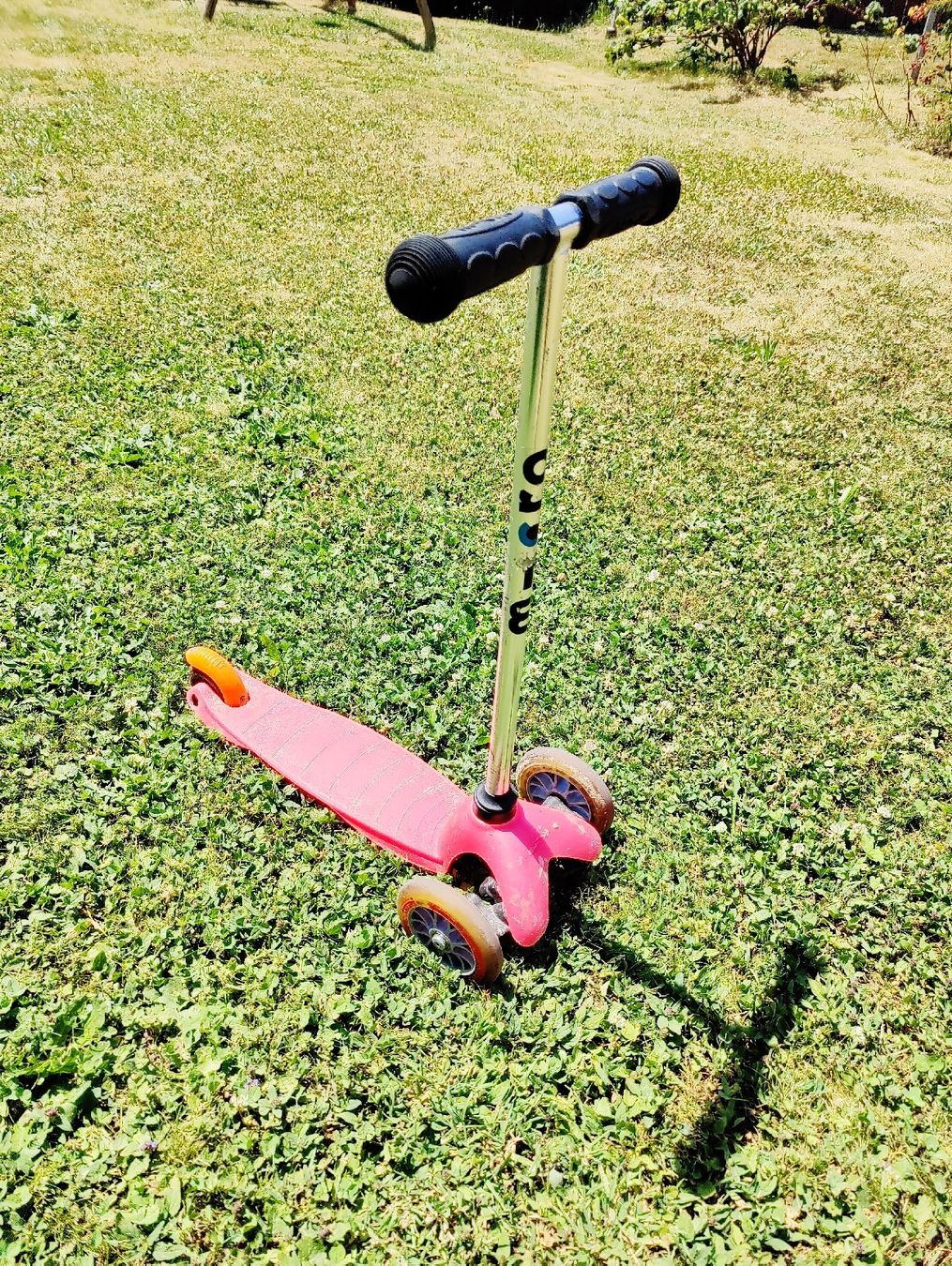 Micro Veicoli per bambini: Trottinette 3 roues rose Mini Micro état d'usage – Usato da Gletterens venduto da Pollet25 1