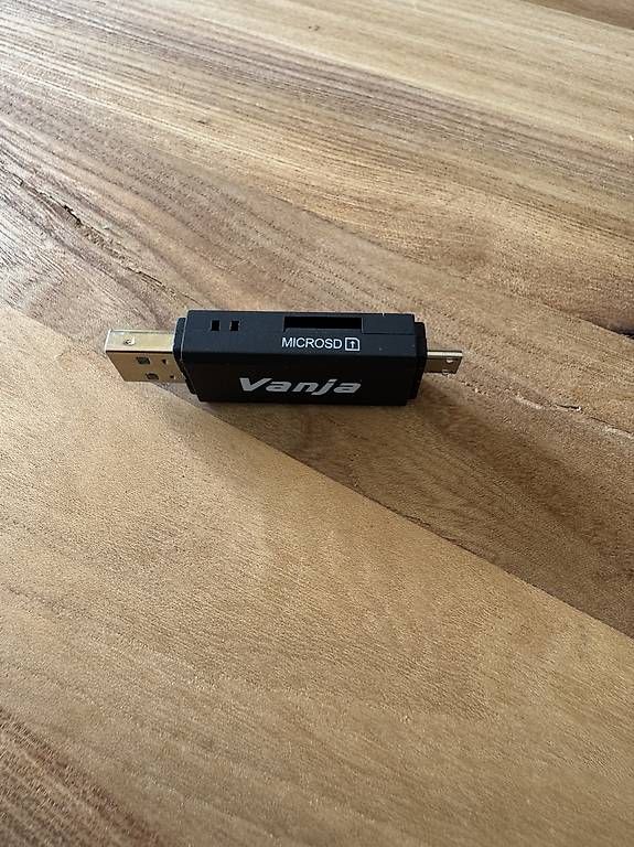 Kartenlesegeräte: Vanja USB SD/microSD Kartenleser mit Micro-USB OTG – Gebraucht aus Zug von jonasg 1