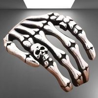 💍🦴 Skeletthand am Finger? Yes, please! 🖤💫