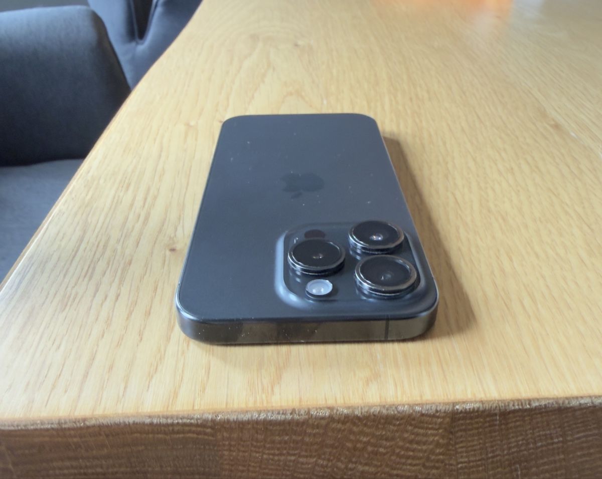 Apple Telefoni cellulari / Smartphones: Apple Iphone 15 Pro 256GB – Usato da Rudolfingen venduto da levinkuendig11 7