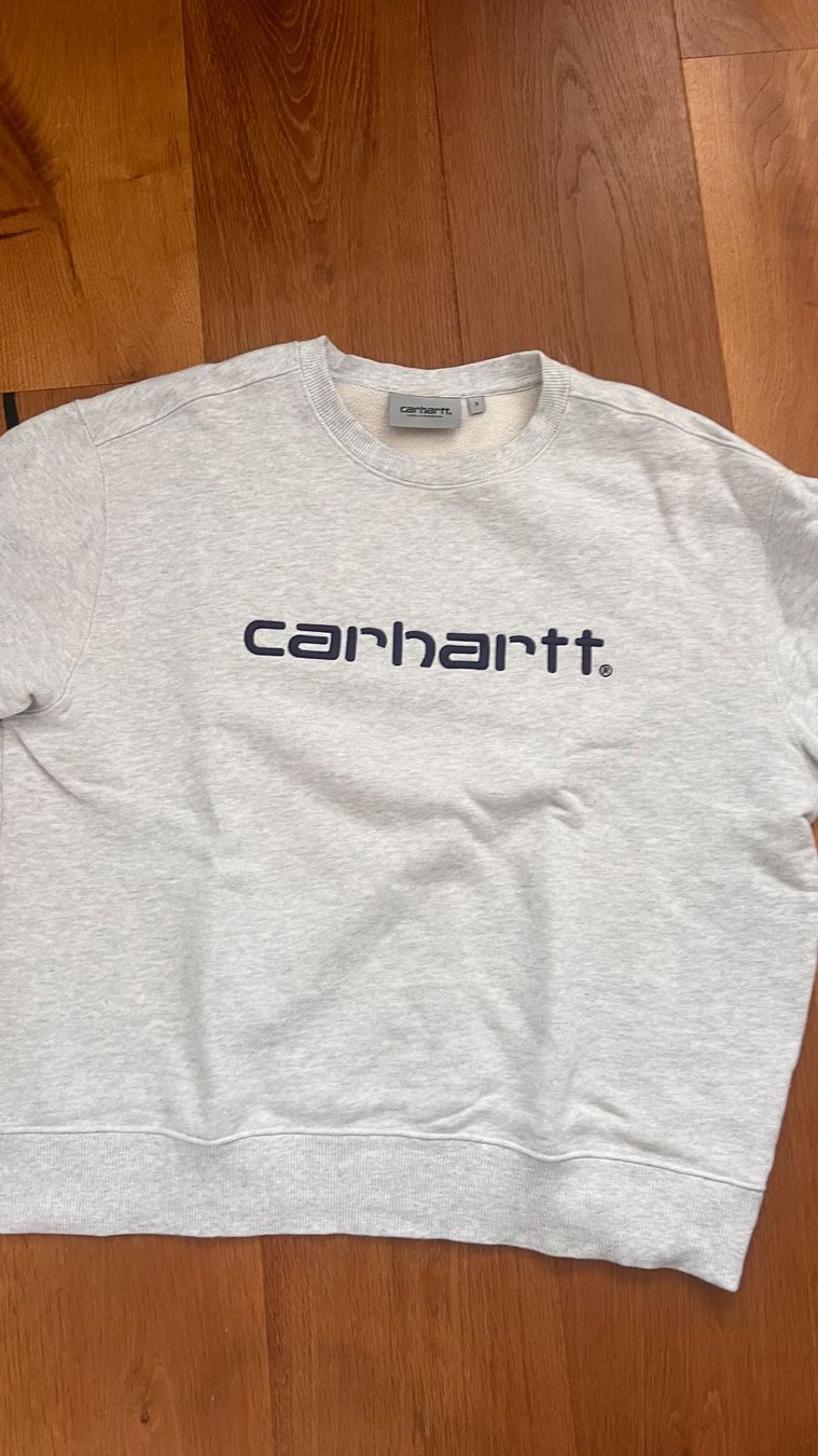 Carhartt Maglioni & Felpe: Carhartt Pullover Grau mit blauer Schrift – Usato da Geroldswil venduto da neva.yael 1