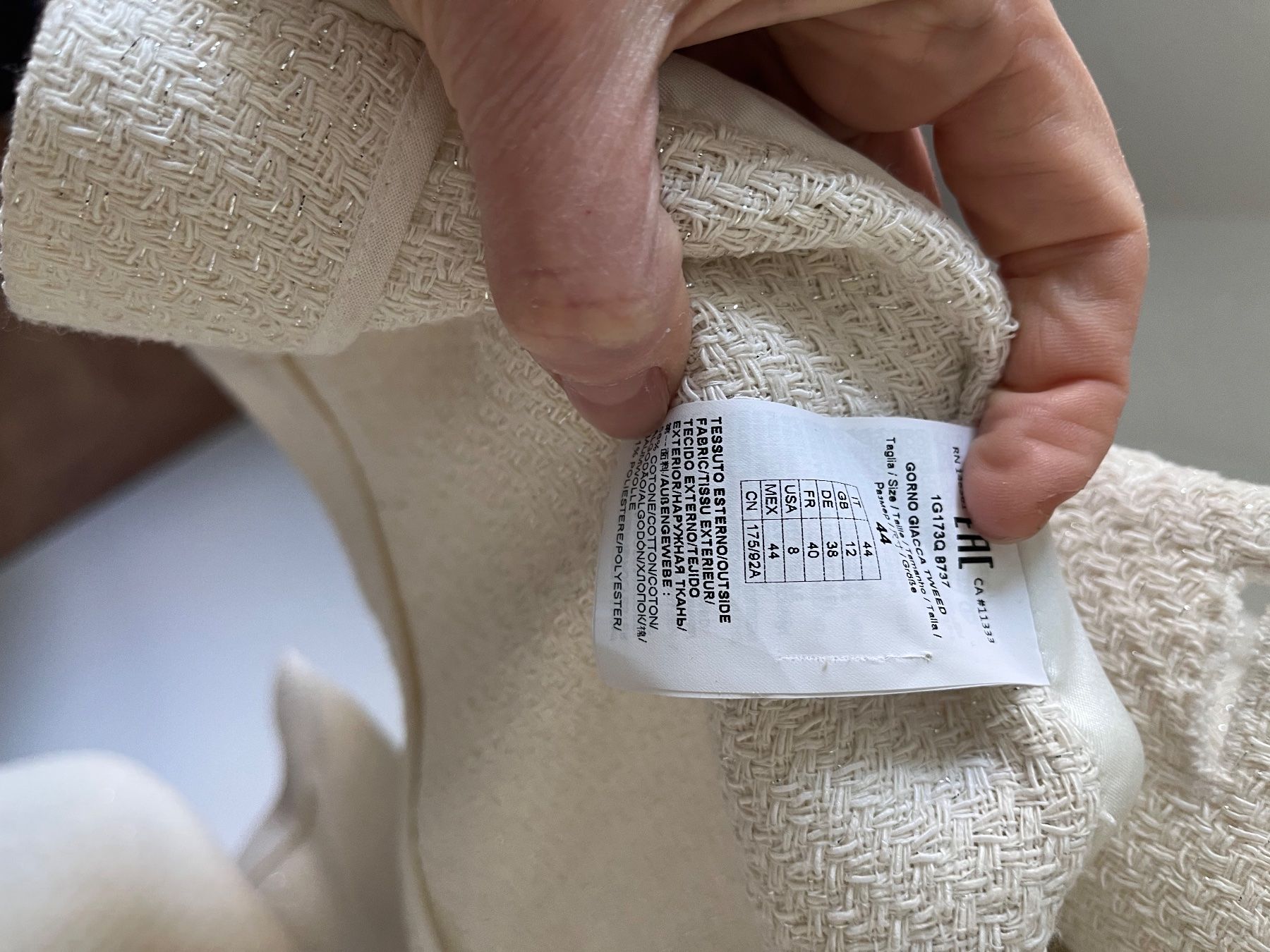 Pinko Giacche: PINKO Bouclé Blazer, Crème mit Silberfäden, Grösse 40 – Usato da Baar venduto da DealDiHei 3