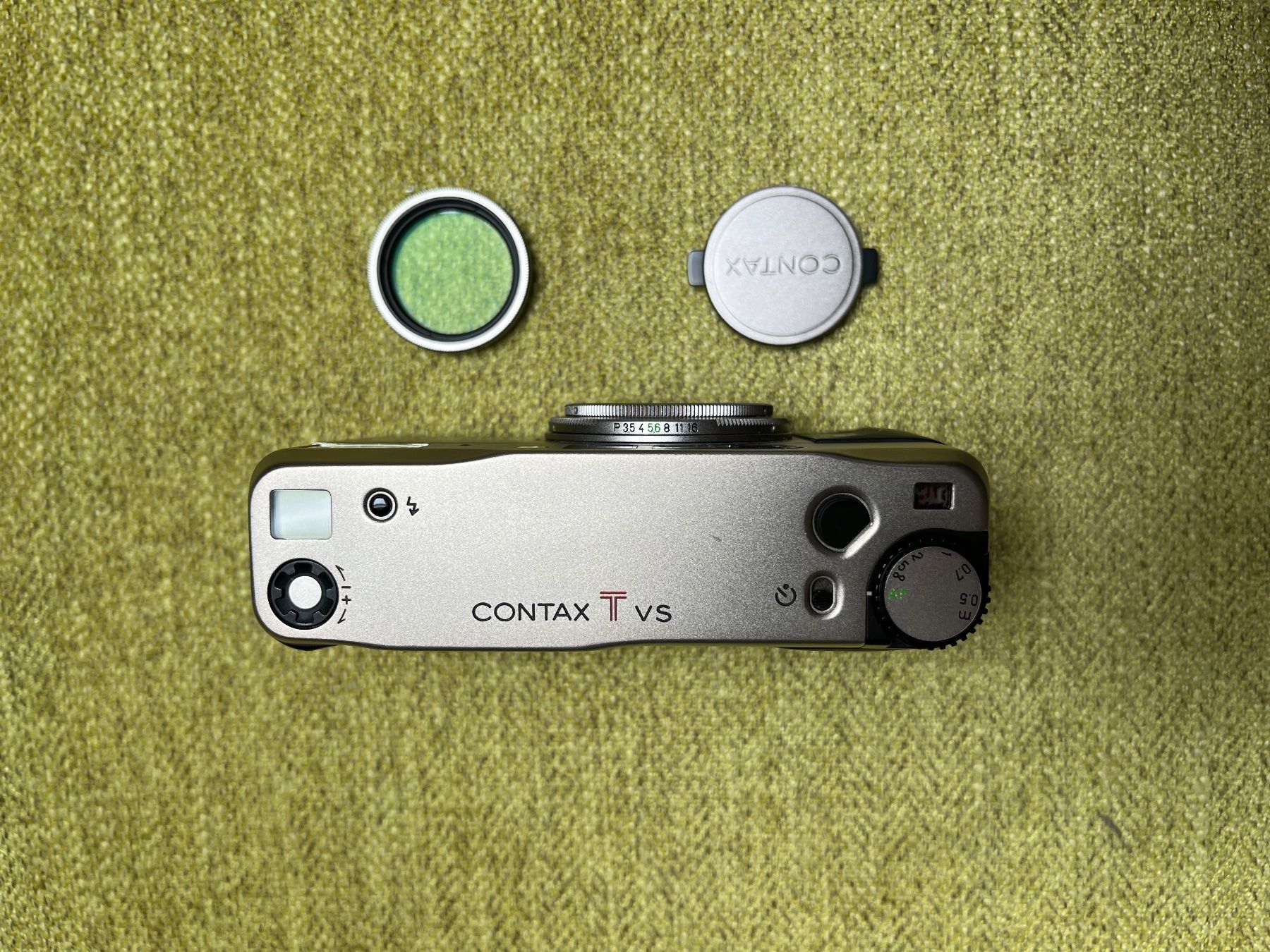 Contax Fotocamera: CONTAX - TVS  in Box inkl. UV-Filter und Flash-Adapter – Usato da Escholzmatt venduto da Grafix 2