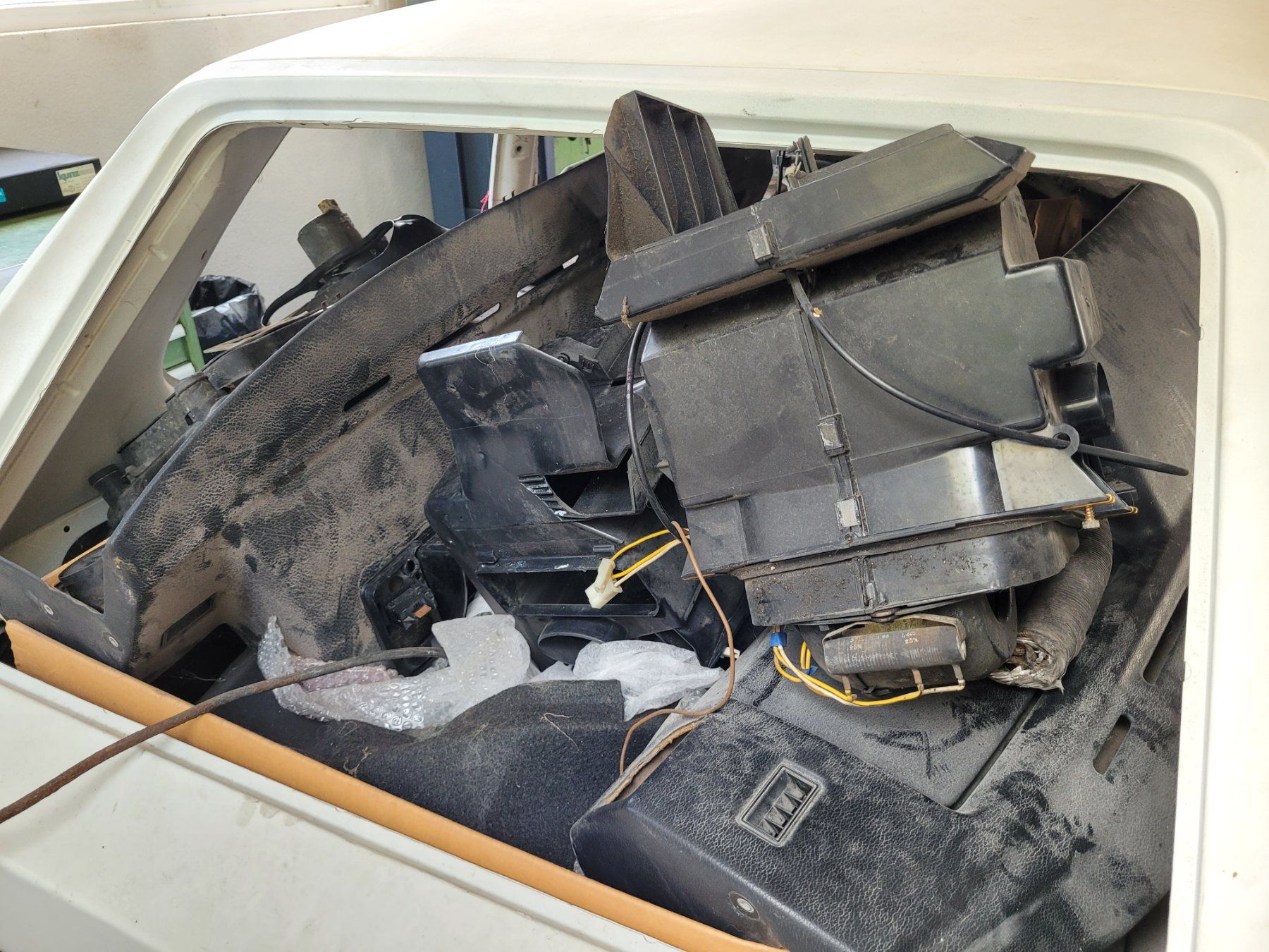 Volkswagen Accessori per altri veicoli: VW Golf 1 GTI – Usato da Reinach AG venduto da CaddyFactory 7