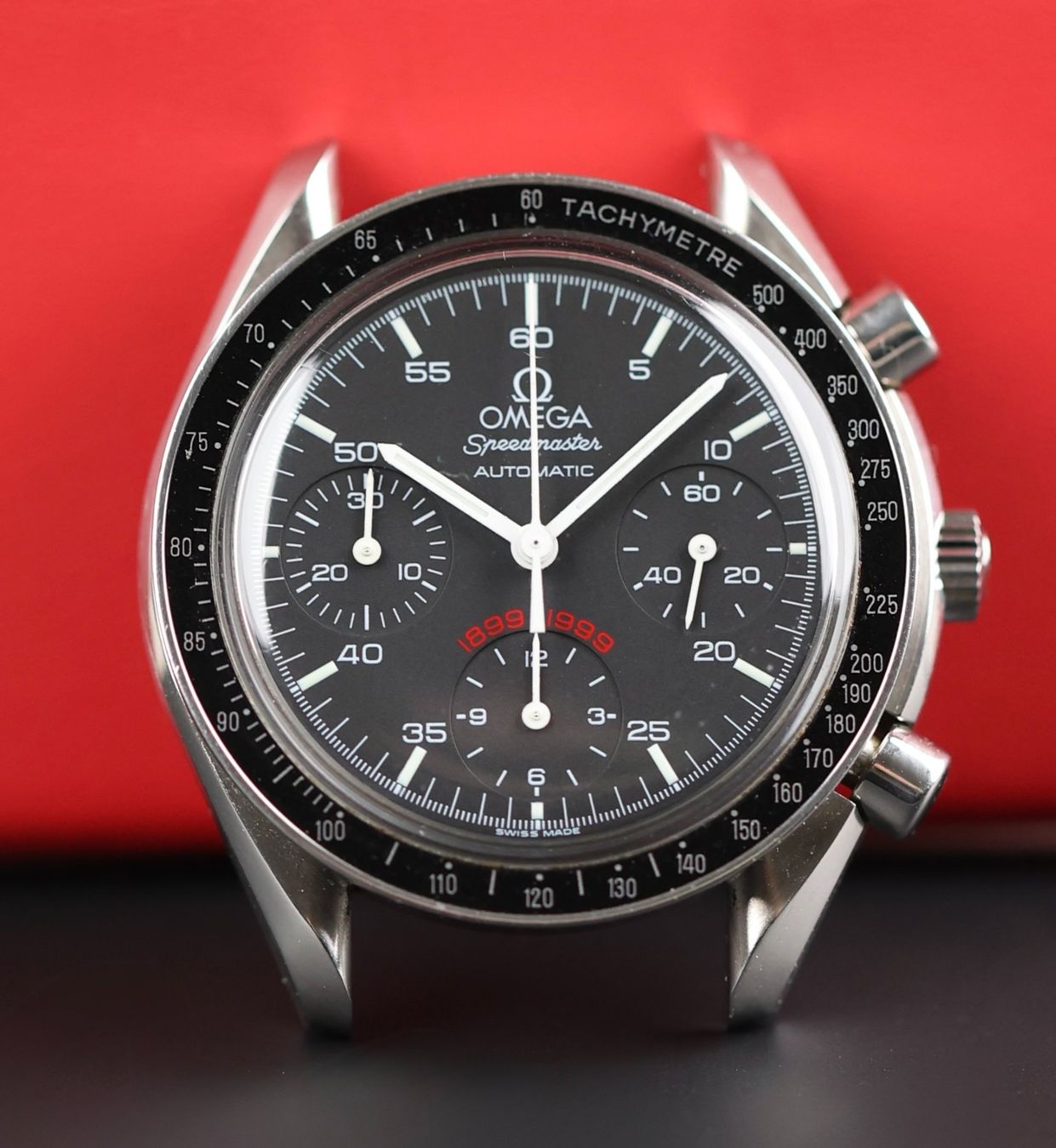 Omega Orologi: Omega Speedmaster Reduced 'AC Milan Limited Edition' – Usato da Zürich venduto da Lazulivintagewatches 1