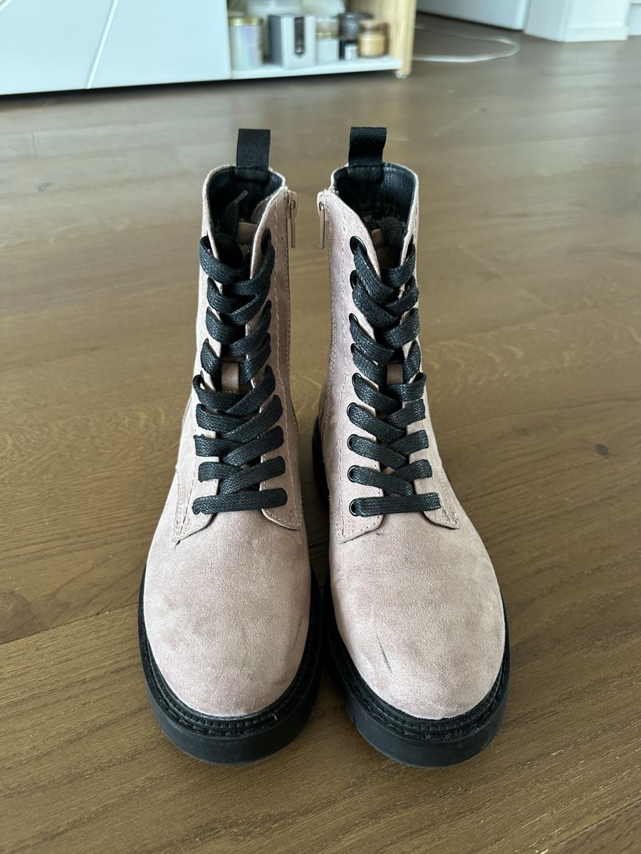 Damenschuhe: Stiefel – Neu (gemäss Beschreibung) aus Wollerau von sesi2204