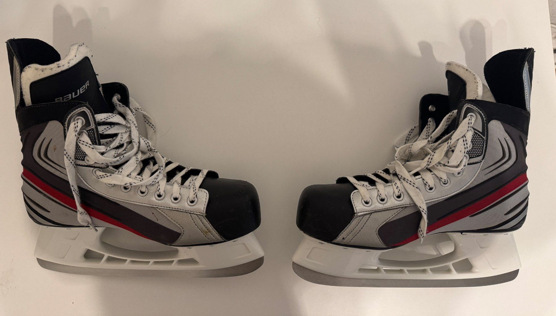 Bauer Pattini da ghiaccio: Bauer Schlittschuhe inkl Kufen schutz – Nuovo (secondo la descrizione) da Bülach venduto da Antonio97 7