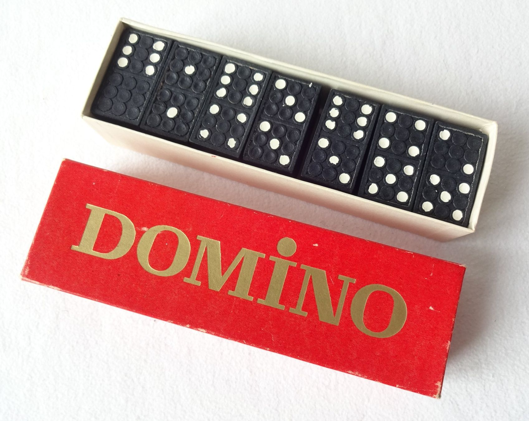 Giochi: antikes Domino – Usato da St.Gallen venduto da Paddington11