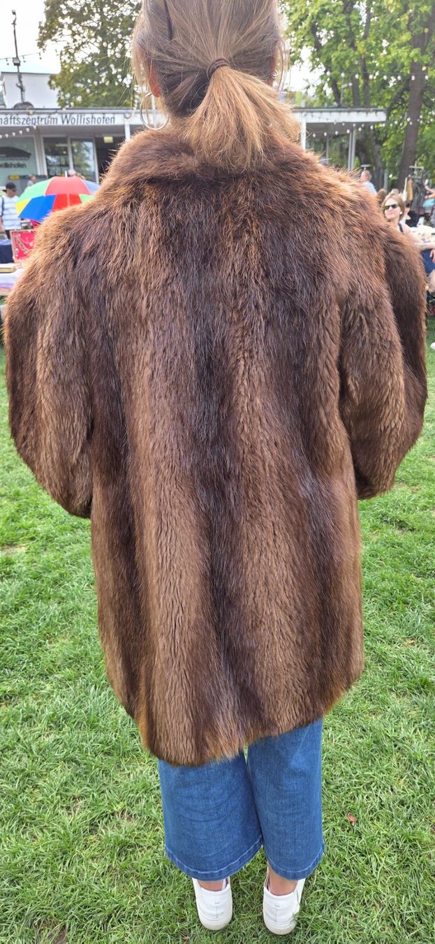 Jacken: Fur Coat size L, beaver – Gebraucht aus Zürich von giu_tp6p 1