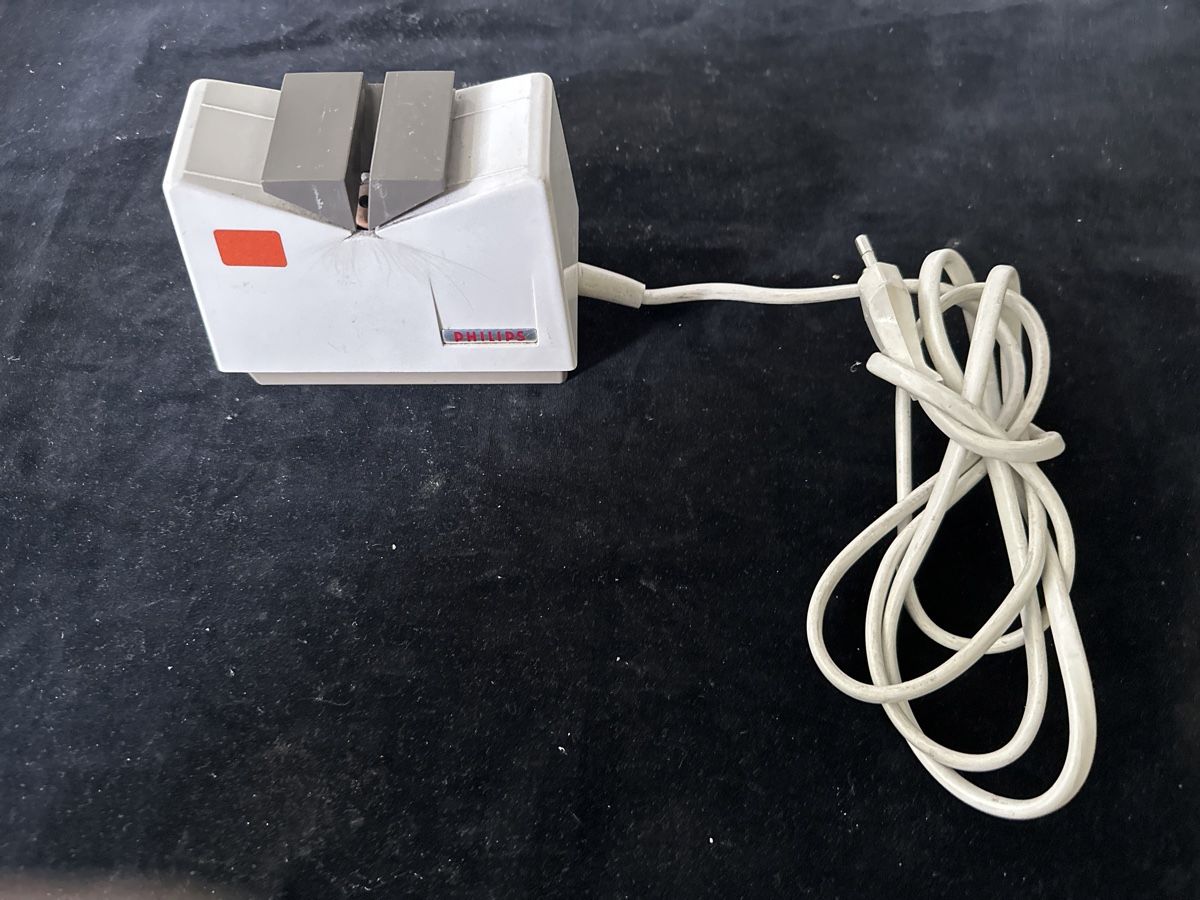 Philips Elettrodomestici da cucina: Elektrischer Messerschärfer Philips Typ 3600 – Usato da Zürich venduto da Chaeffeler 3