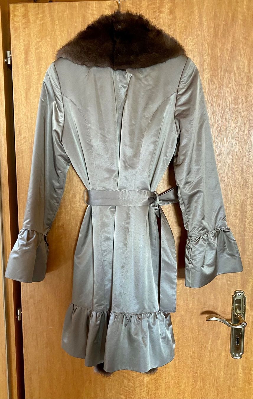 Cappotti: Manteau Col Fourrure taille 38 – Nuovo (secondo la descrizione) da Genolier venduto da ber_j8yx 1