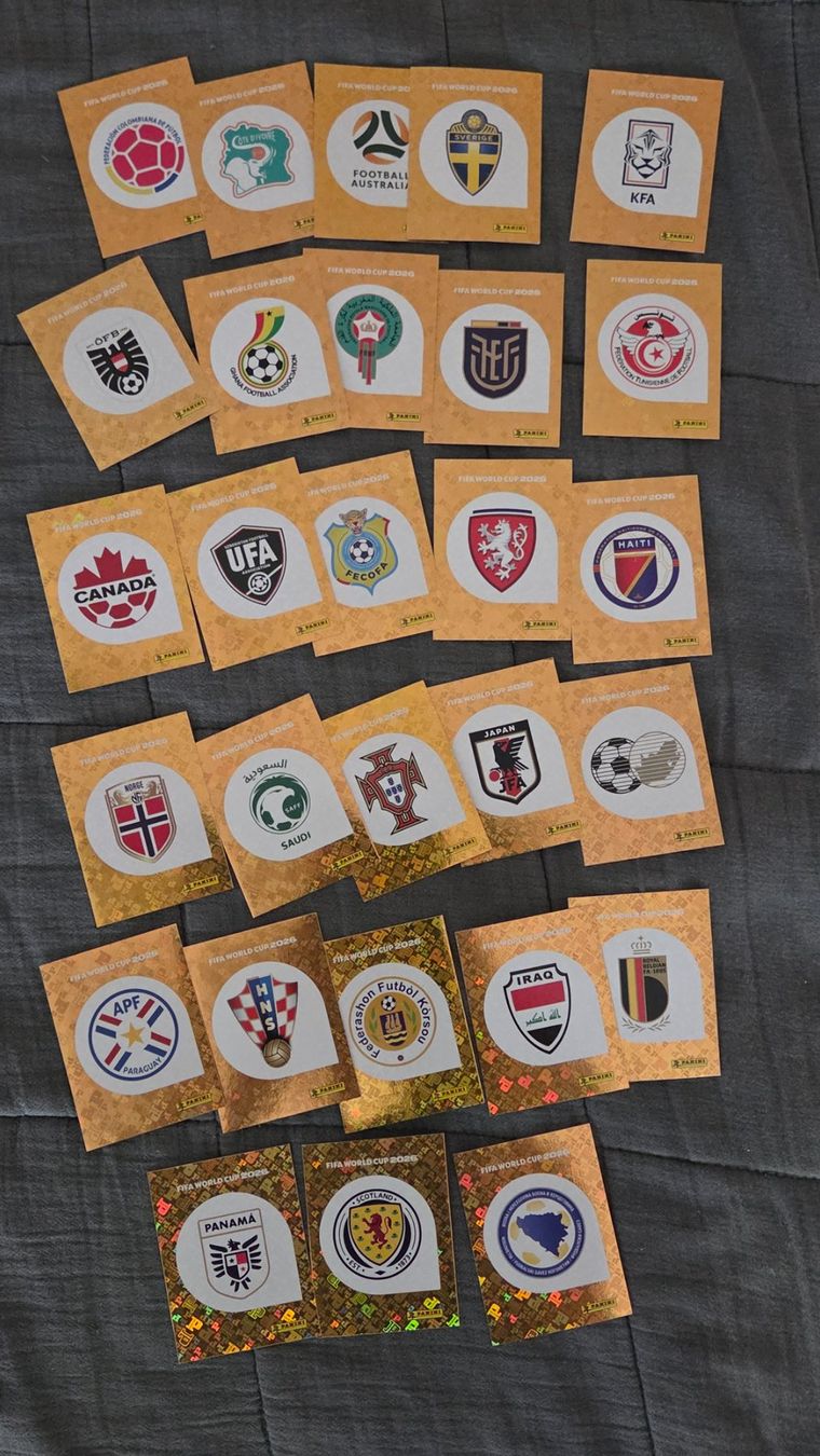 Panini Cartes à collectionner: Panini WM Sticker Wappen 28 STK – Neuf (Voir description) à Zürich par Tobi76
