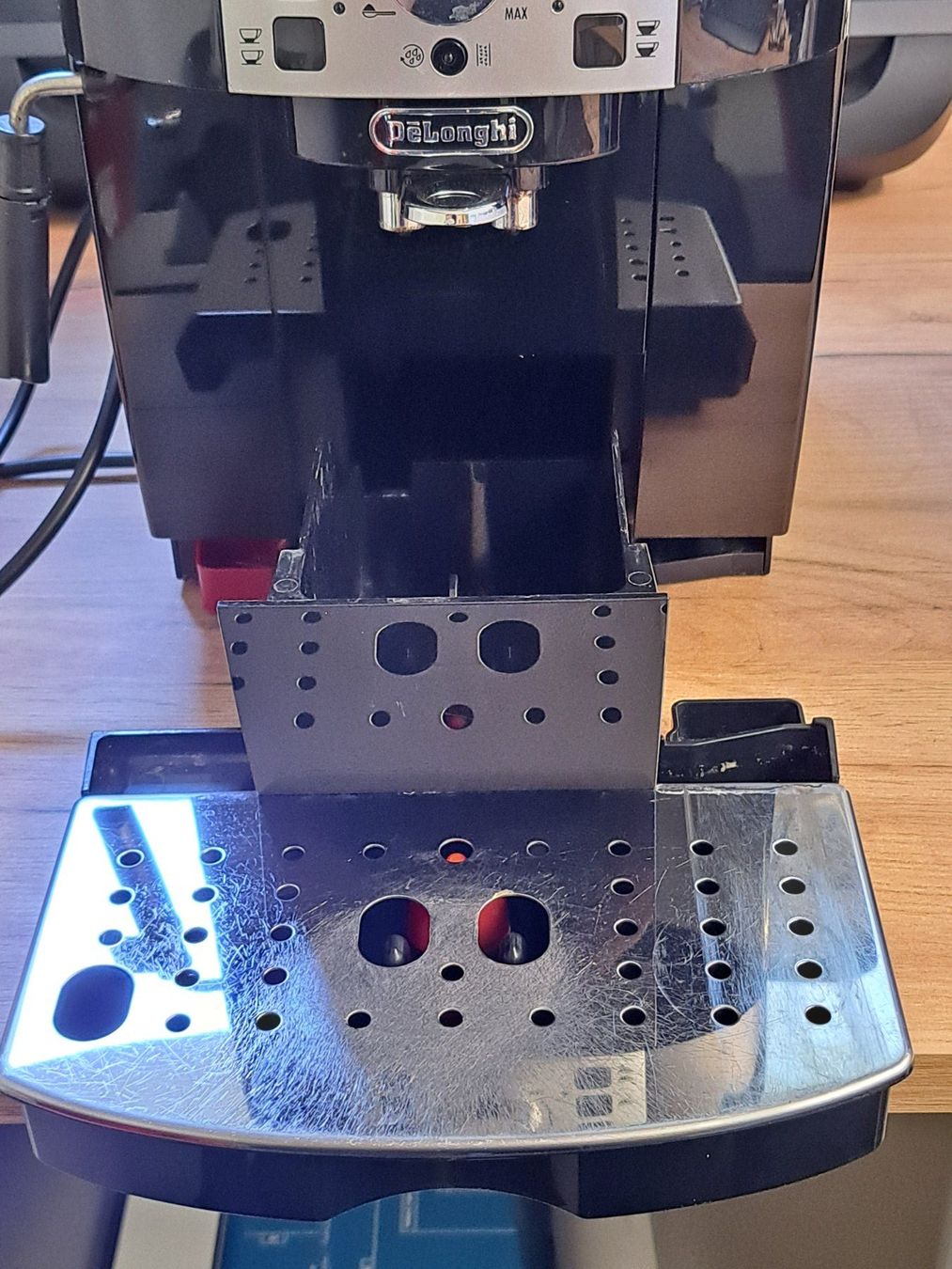De'Longhi Macchine per caffè & Macchine per espresso: DeLonghi Magnifica S ECAM Kaffeevollautomat – Usato da Hauptwil venduto da maexchen71 4