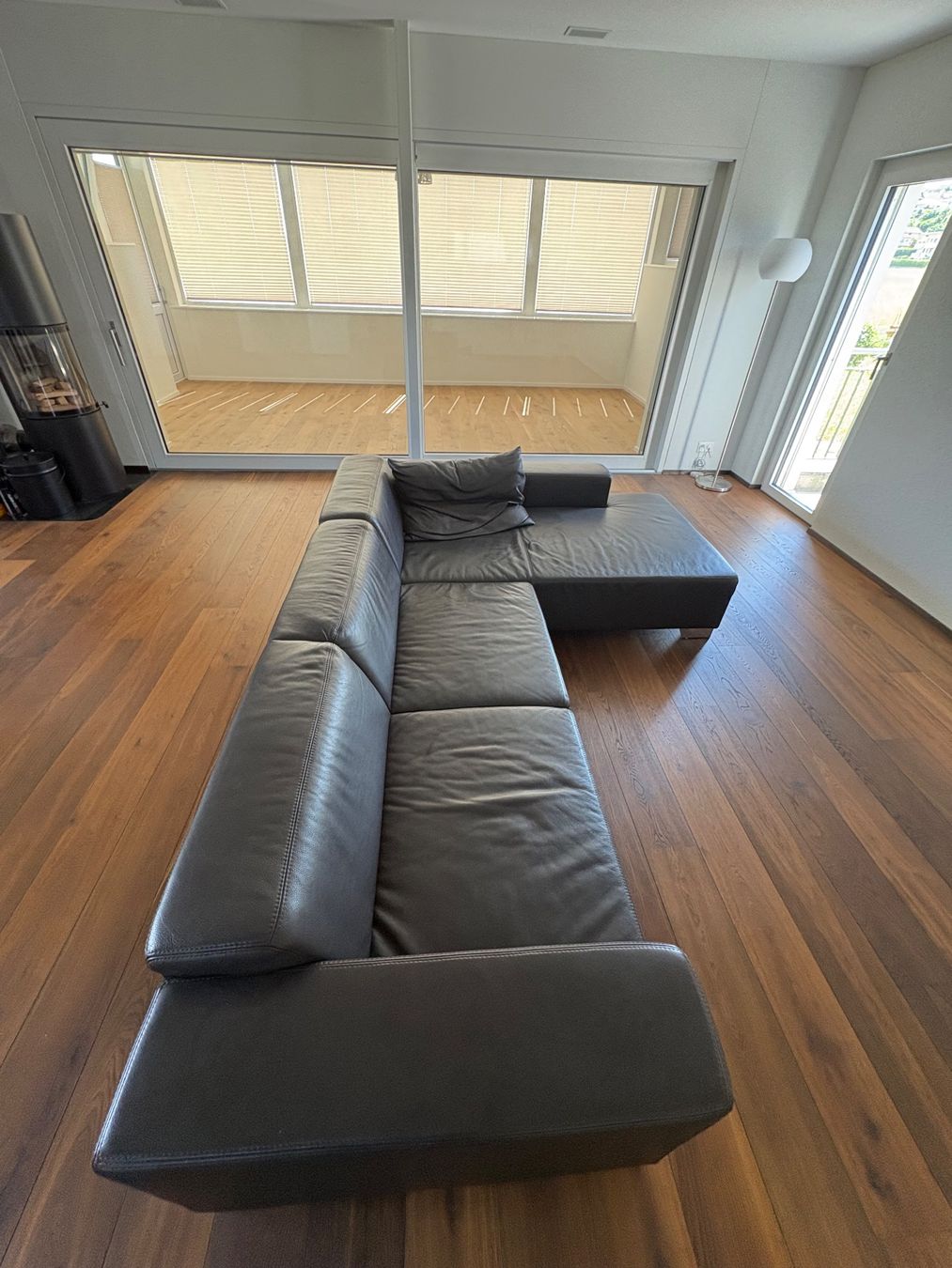 Sofas: Ecksofa aus Echtleder schwarz – D'occasion à Fribourg par DanielPascal 2