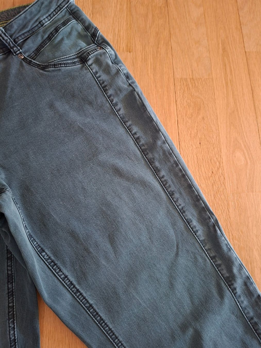 Cecil Jeans: Hose Cecil grün Gr.33 – D'occasion à Gebenstorf par Zwirbeline 1