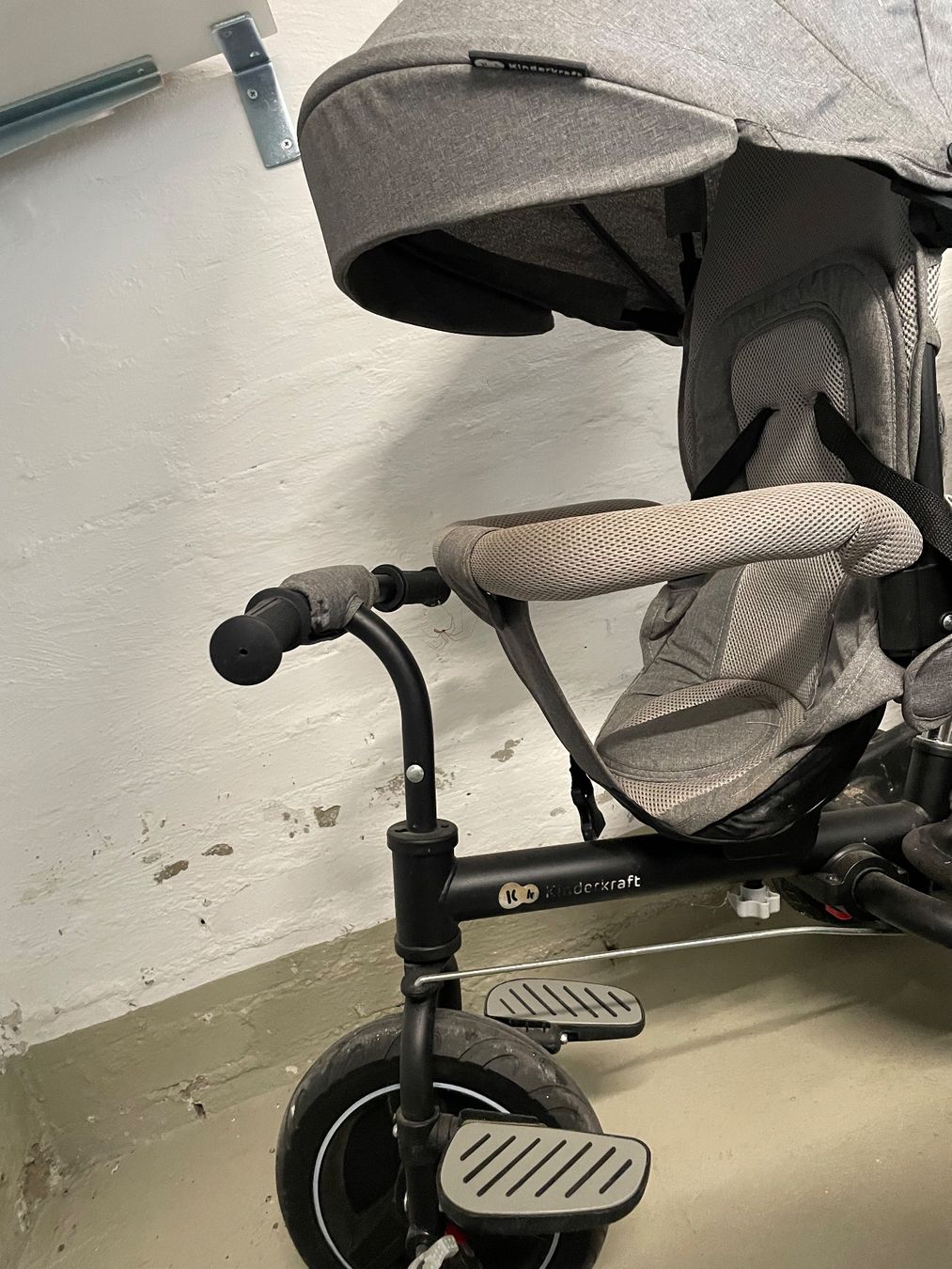 Kinderkraft Fahrzeuge für Kinder: KinderKraft Dreirad 3in1 – Gebraucht aus Winterthur von jes_2lh8