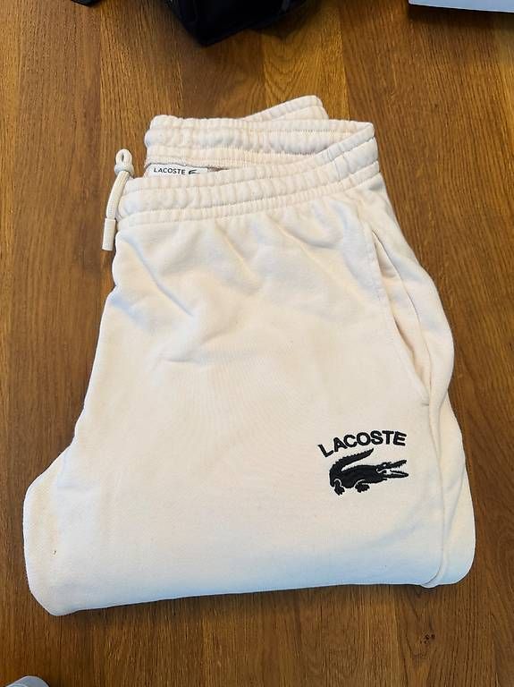 Hosen: Lacoste  – Gebraucht aus Wallisellen von noelzul