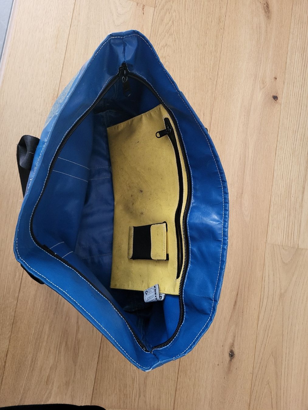 Freitag Taschen: Freitag Tasche – Gebraucht aus Haslen GL von cor_2hlv 1