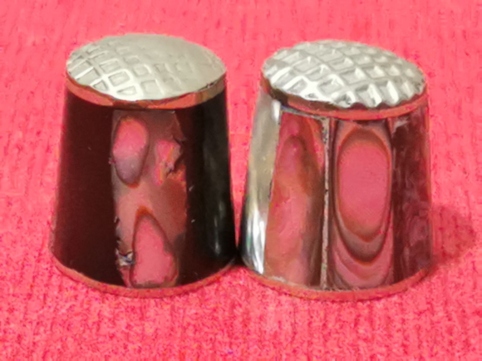 Ditali: Zwei - Perlmutt-Fingerhüte – Usato da Schlieren venduto da vlalif 3