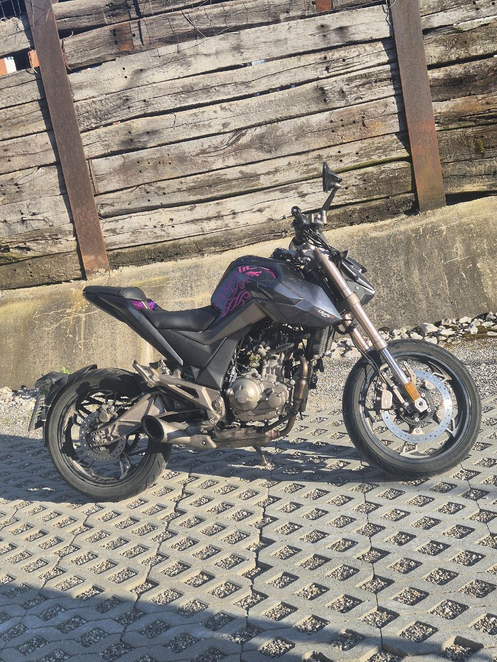 Zontes Strasse: Zontes 125 U – Defekt aus Allschwil von DiamondMoto 2