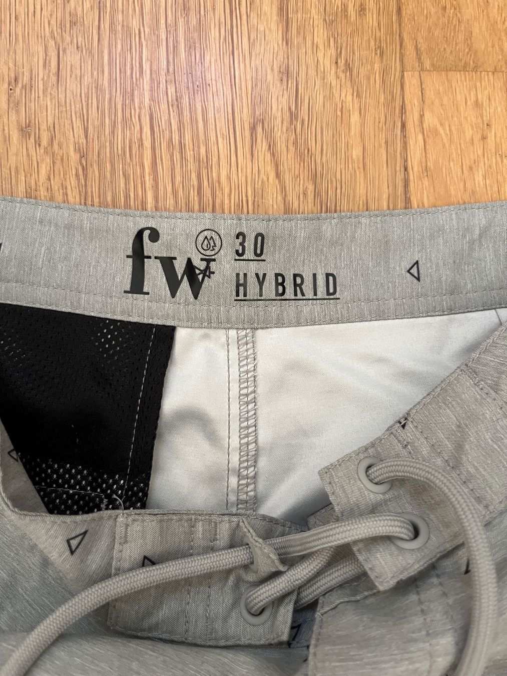 Pantaloni: Freeworld Surfrider Shorts M (30) – Usato da Niederscherli venduto da noa_tc6b 1